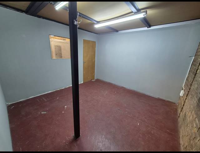 145M² WAREHOUSE TO LET IN WADEVILLE